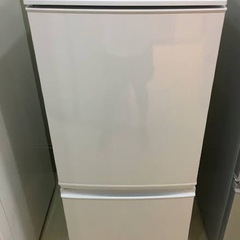 (送料無料) 2019年 極美品 冷蔵庫 SHARP 137L 霜取り不要  ②
