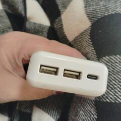 ✿"美品さまー"✿"maxell"株式会社"スマホ✿充電↔モバイル✿バッテリー↑↑本体"✿充電アダプター＆Type-C,.充電コード⚠️無し〆デス〆⚠️の画像