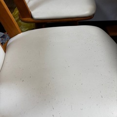 ダイニングテーブルの画像