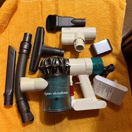 ダイソンハンディ掃除機