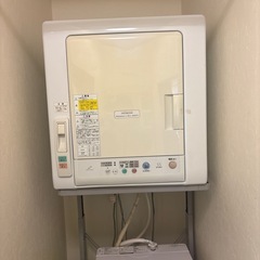 [取引終了]衣類乾燥機(DE-N55FX)と洗濯機(HW-T45D)