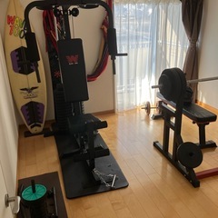 バーベル，筋トレ道具一式沢山。