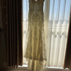 【超美品】ウェディングドレス　9号
　の画像