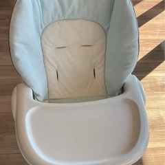 コンビcombiスウィング ハイローチェア手動 テーブルの画像