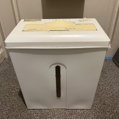 【中古美品】シュレッダー/白