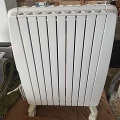 デロンギ オイルヒーター ドラゴンデジタル《美品》QSD0915-WH の画像