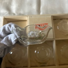 新品未使用　ガラス容器　花柄　かわいいの画像