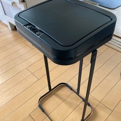 人感センサーゴミ箱の画像