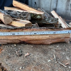 🎶特別価格★薪 / 薪ストーブ/焚き火/広葉樹/大容量 / マキの画像