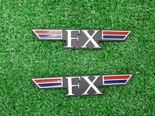 【バイクパーツ】KAWASAKI（ｶﾜｻｷ）　Z400FX純正サイドエンブレム　2個