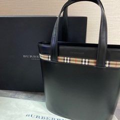 美品　バーバリー　バッグ