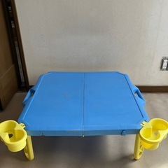 ピクニックテーブル　ドリンクホルダー付きの画像