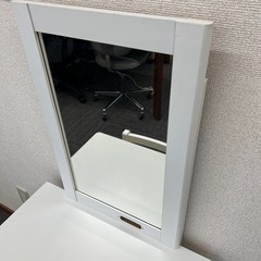 ドレッサー鏡台の画像