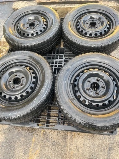 スタッドレスタイヤ　ブリザック 195 65 R15 91Q ホイール付き　4本