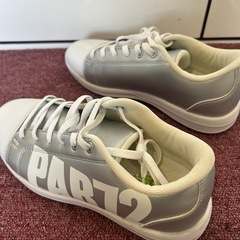 Ⓜ️商品 【土日対応】　未使用近　レディース　Percetto Tadue (PAR72) スパイクレス ゴルフシューズ シルバー 23.5cmの画像