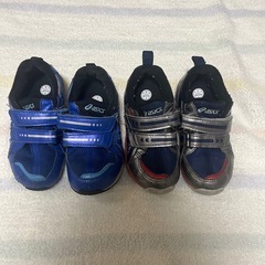 asics スニーカー　16.5