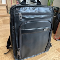 Bermasリュックサック　黒　通勤バッグ