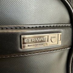 Bermasリュックサック　黒　通勤バッグの画像