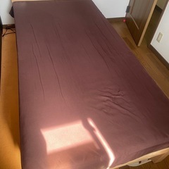 IKEAのシングルベッド　コンセント付き差し上げます