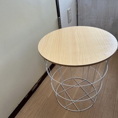 サイドテーブル
