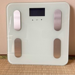 決まりました　ニトリ　体重計