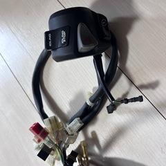 pcx jf81スイッチbox左右セットの画像