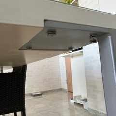 ダイニングテーブルの画像