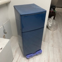 冷蔵庫差し上げます。