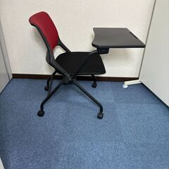 テーブル付チェアの画像