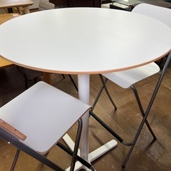 テーブル　イス２脚の画像