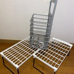 【3セット】キッチン棚×2、洗濯カゴの画像