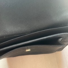 ショルダー長財布の画像