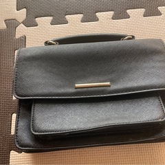ショルダー長財布