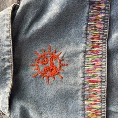 刺繍デニムジャケットの画像