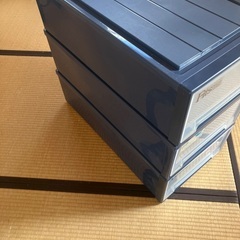 衣装ケース3つの画像