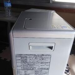 石油ファンヒーターの画像