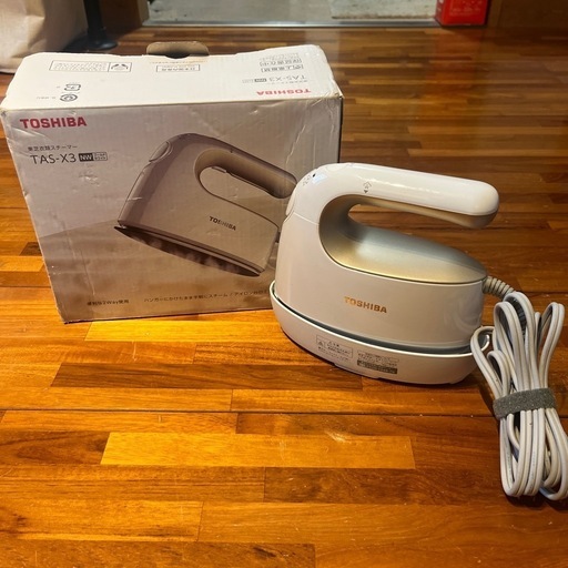 【美品❗️】東芝　衣類スチーマー