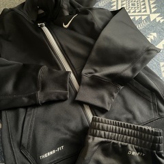 NIKE  上下セットの画像
