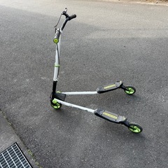 値下げしました。フリッカー　三輪の子供用遊具です。
