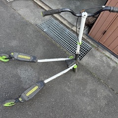 値下げしました。フリッカー　三輪の子供用遊具です。の画像