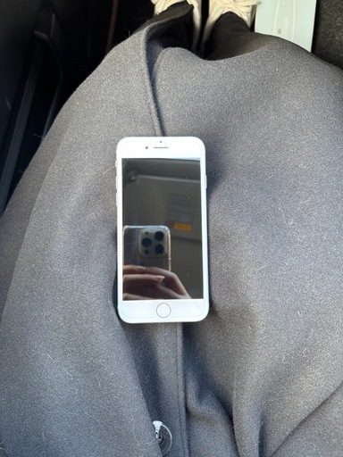 iPhone7 SiMなし