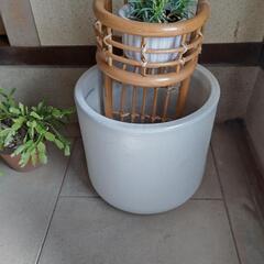 【お取引中】大きい植木鉢？