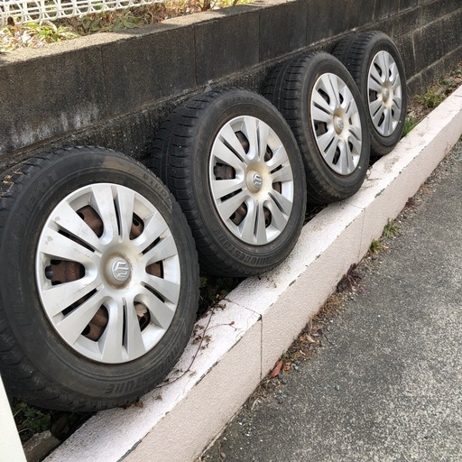 スズキランディ　日産セレナスタッドレス