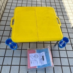 折りたたみテーブル