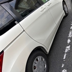 フリード☆スタッドレス付き☆車両入替えの為出品の画像