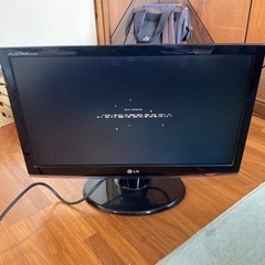 PCモニター　LG w2253v