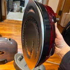 お値下げしました！【美品❗️】東芝　アイロンの画像