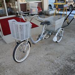 三輪自転車、ブリヂストン、安定感抜群！（前後カゴ付き）【浜村鹿野温泉ICから3分 買取本舗 宮本リサイクル 営業時間9～19時 定休日水曜のみ←連絡できませんm(_ _)m】の画像