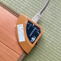 ホットカーペット ミニと木製棚の画像