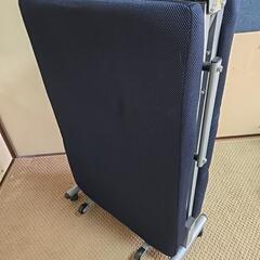 折り畳みリクライニングベッド